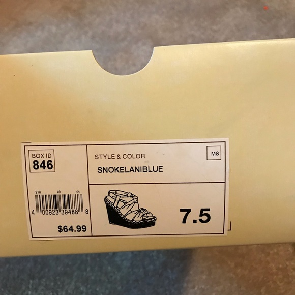 Blue and white tie dye wedge sandals - Picture 7 of 7